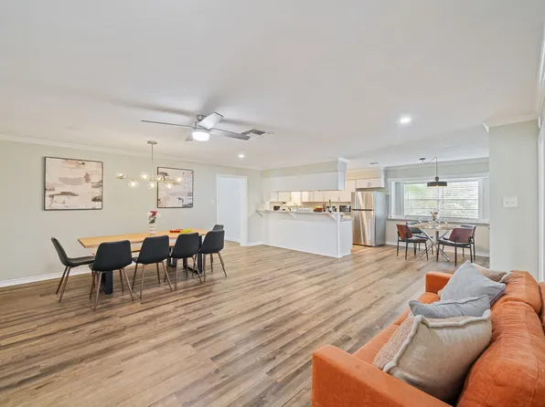 2411 29th Ave N #Id1056454p, Texas City, TX 77590