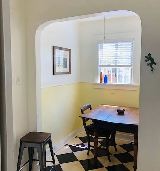 2931 Potomac Ave — Photo 10