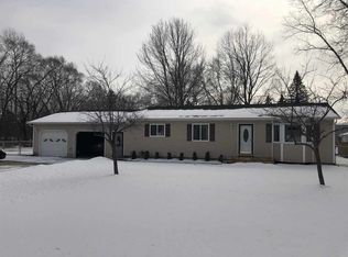128 E June St, Gladwin, MI 48624