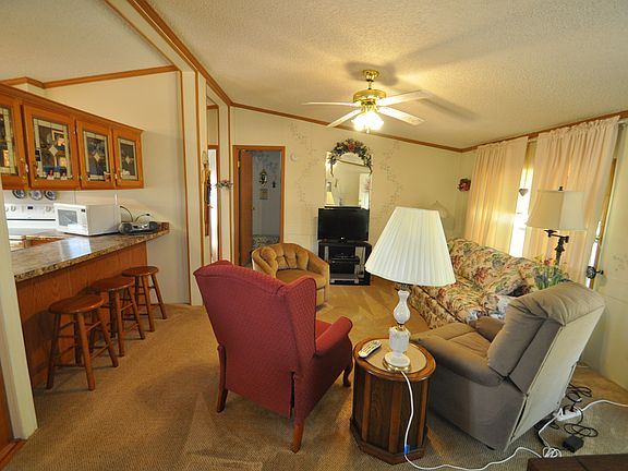 5th image of 138 Twin Lakes Dr