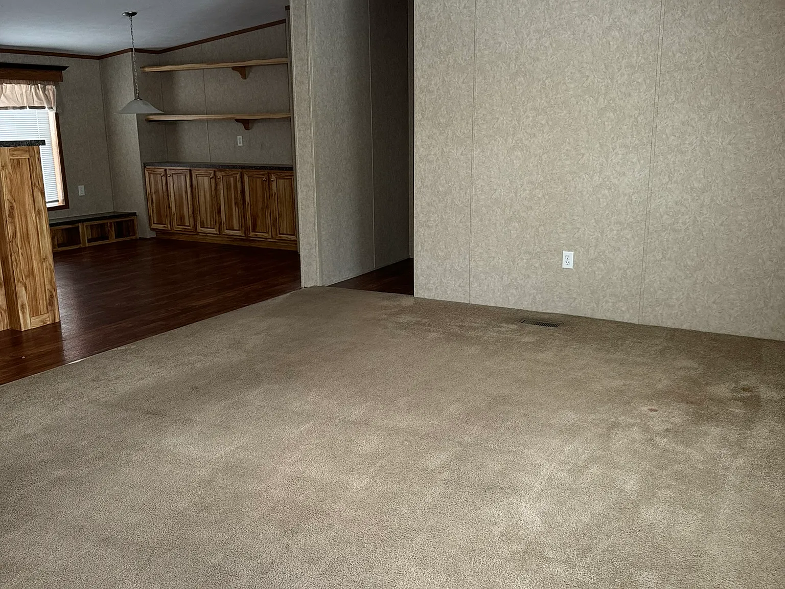 2 bed, 1280 sqft, $2,099 — Photo 2