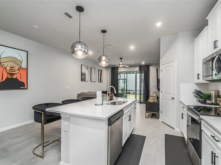 8518 Primrose Willow Pl — Photo 13