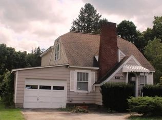 924 Old Vestal Rd, Vestal, NY 13850