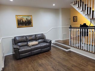 1607 Plainview Ave, Far Rockaway, NY