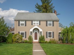 12 Scarsdale Rd, West Hartford, CT 06107