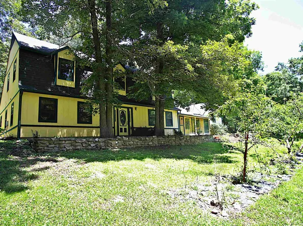 358 Cambridge Ln, Pyatt, AR 72672
