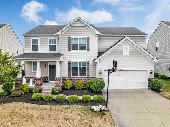 287 E Legend Ct, Highland Heights, OH 44143