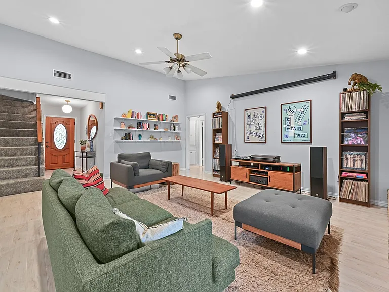 2509 Redleaf Ln #A — Photo 3