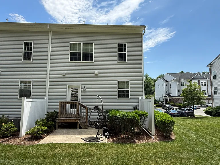 502 Parkview Ln — Photo 13