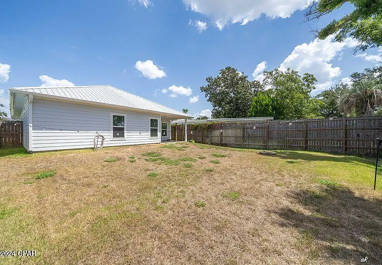 4217 Catherine St — Photo 7