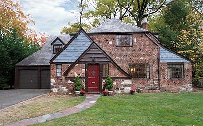 2nd image of 6 Greenwood Dr