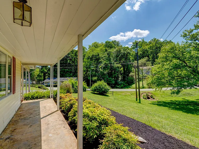 5730 Davida Rd — Photo 20