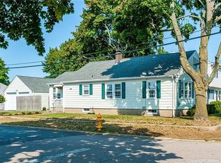 19 Lincoln Ave, Pawtucket, RI 02861
