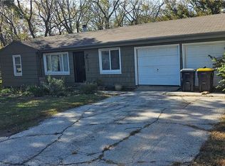 7218 James A Reed Rd, Kansas City, MO 64133