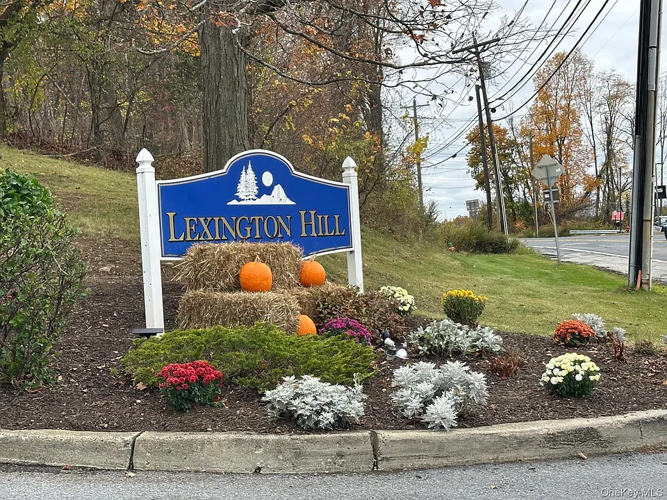 12 Lexington Hl #2