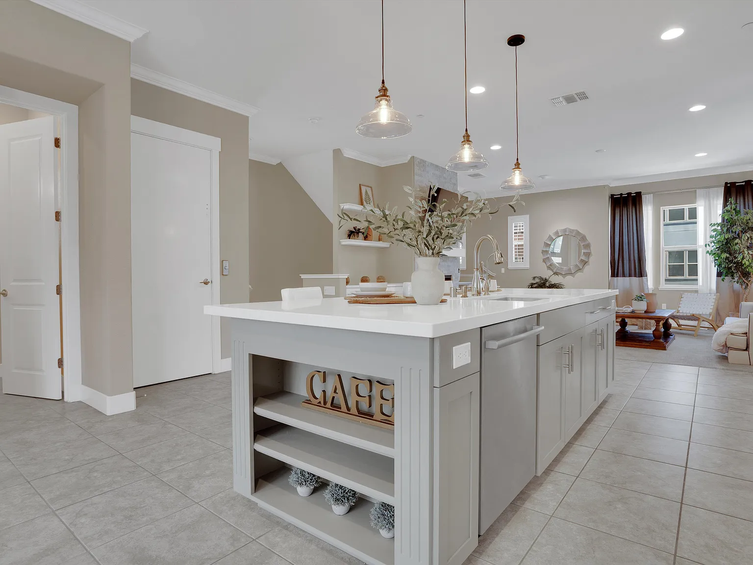 Lexington Ln, Pleasanton — Photo 4