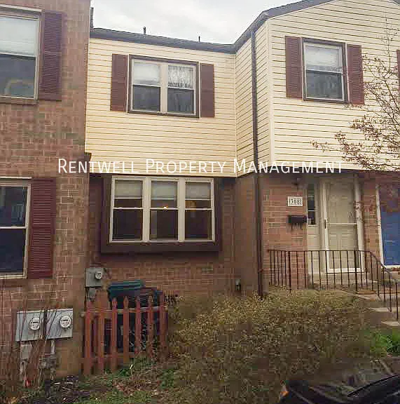 308 Birch Dr — Photo 2