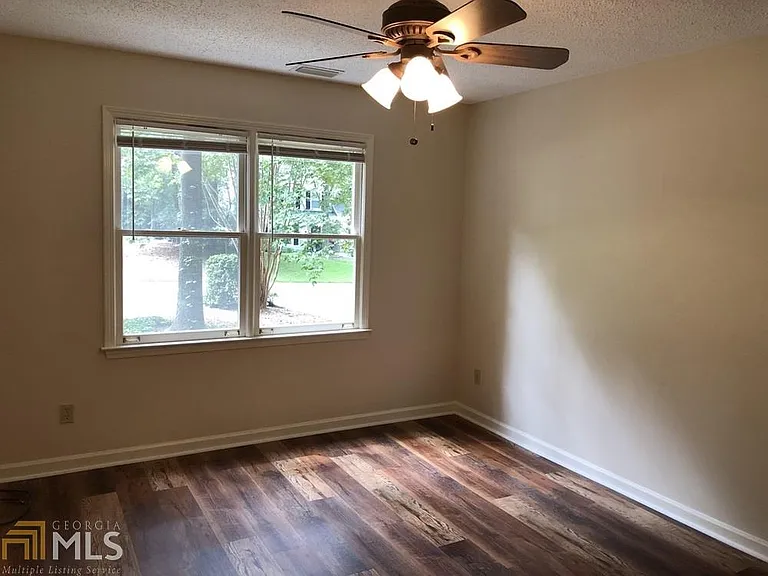 344 Summer Pl — Photo 17