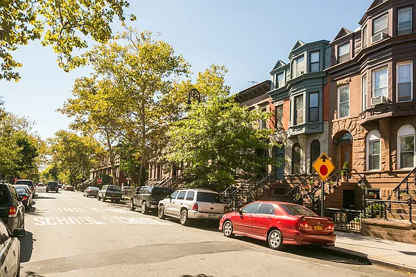 Rented by MNS | media 21