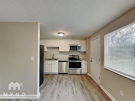 2nd image of 3799 Farm Brook Ln