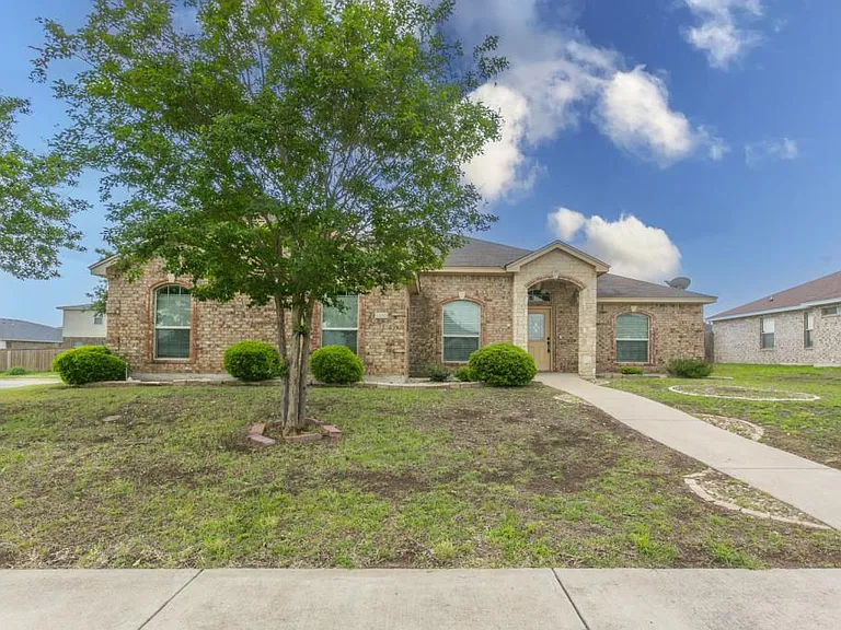 1200 Vanguard Ln — Photo 22