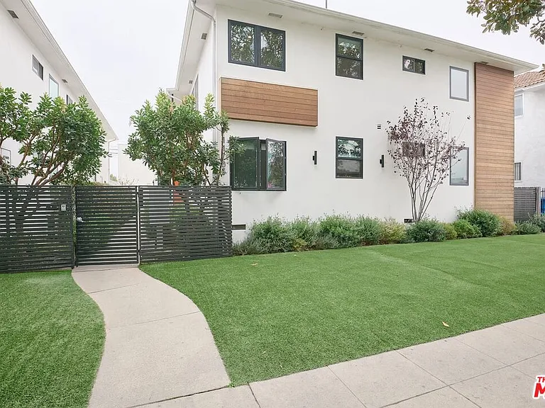 11785 Gateway Blvd #2 — Photo 21