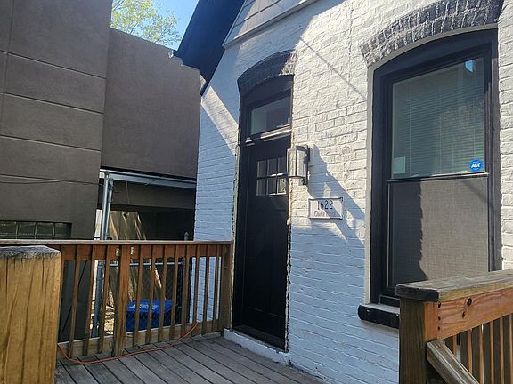 2nd image of 1622 W Wabansia Ave
