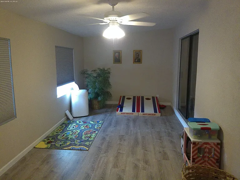 1640 Emerald Dr — Photo 34