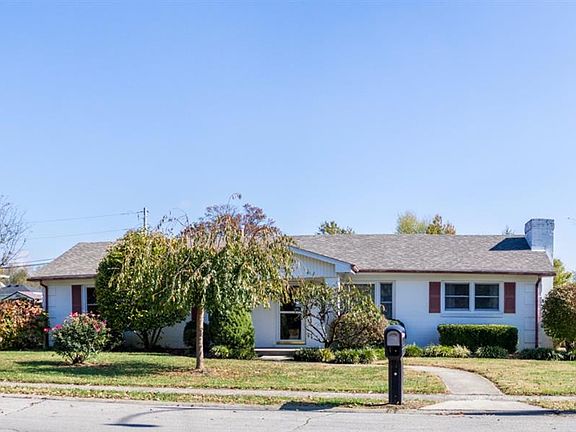2nd image of 438 Bellechase Ln