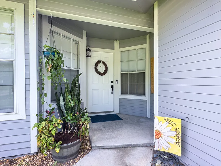 5521 Fairfax St — Photo 2