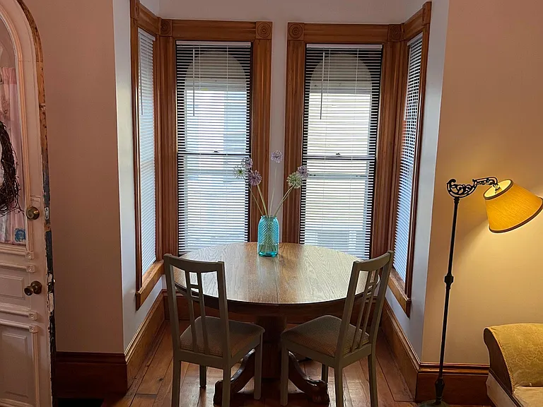 215 Rose Pl — Photo 11