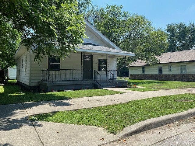 1st image of 1815 Blaine Ave