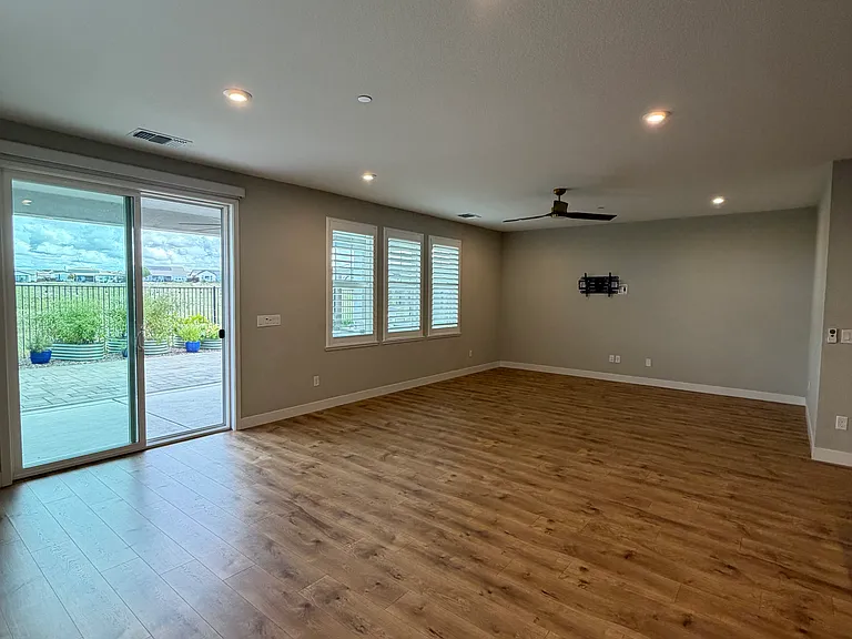 3080 Ridgecrest Dr — Photo 10