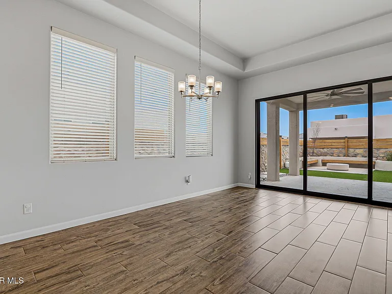 253 Emerald Sun Dr — Photo 12