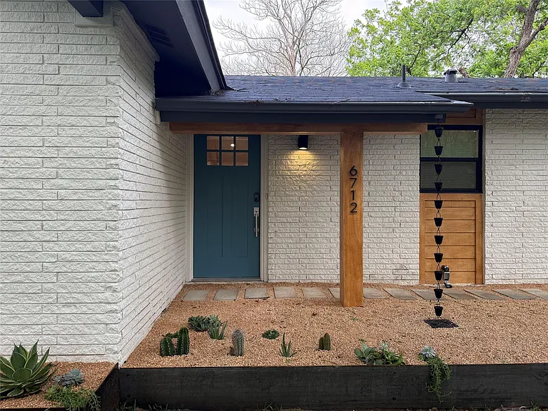 6712 Bryn Mawr Dr — Photo 1