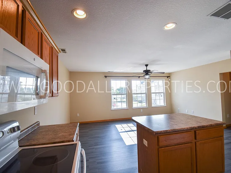 3138 SW Arlan Ln — Photo 4
