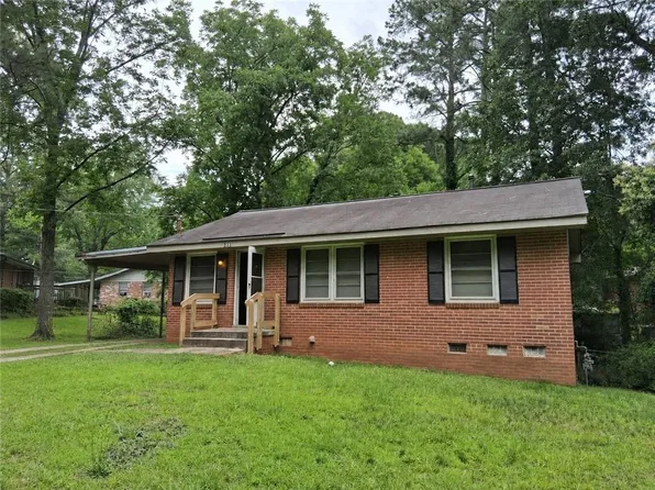 633 Currie Dr, Forest Park, GA 30297