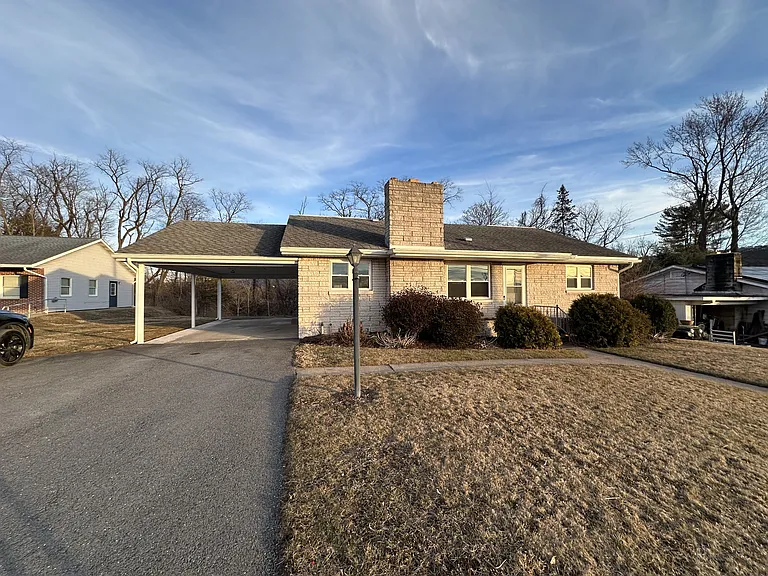 334 Berrysburg Rd — Photo 18
