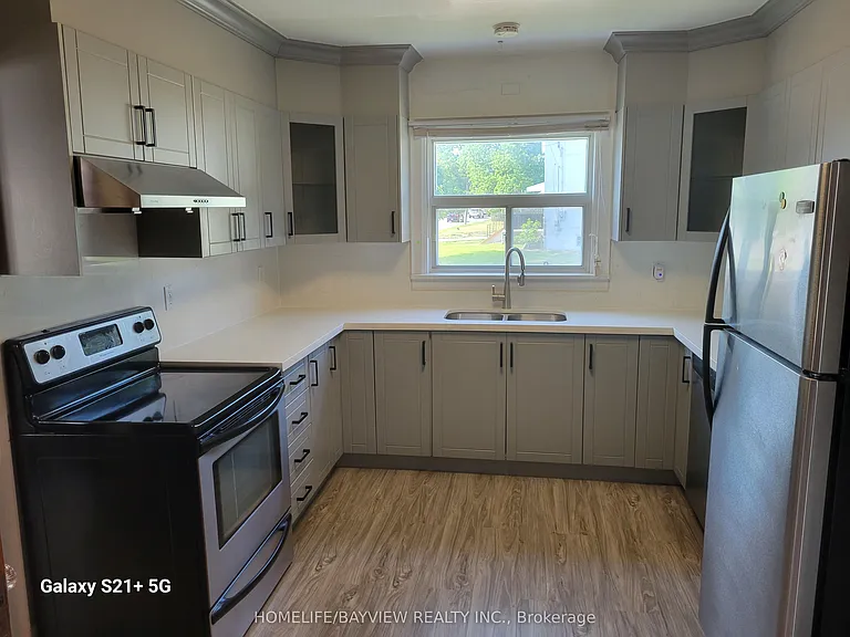 275 Main St N — Photo 3
