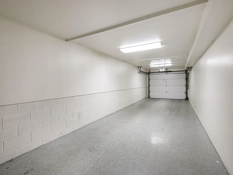 732 Jersey Ct — Photo 21