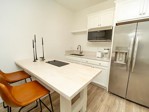 5th image of 120 W Tyler Ave