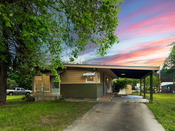 209 E Mineral Ave, Troy, MT 59935