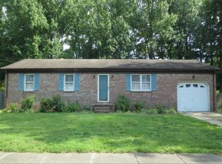 513 McCosh Dr, Chesapeake, VA 23320