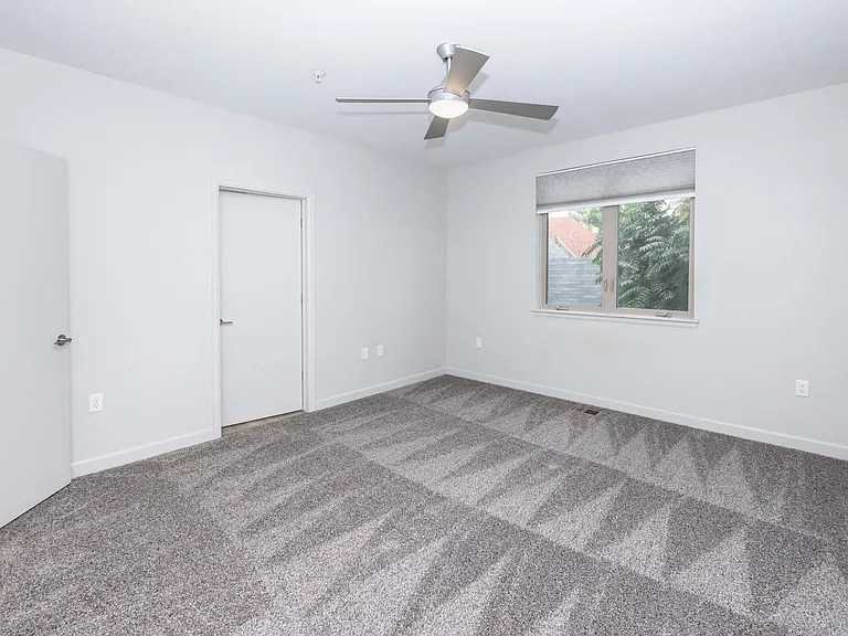 E14 Apartments — Photo 31