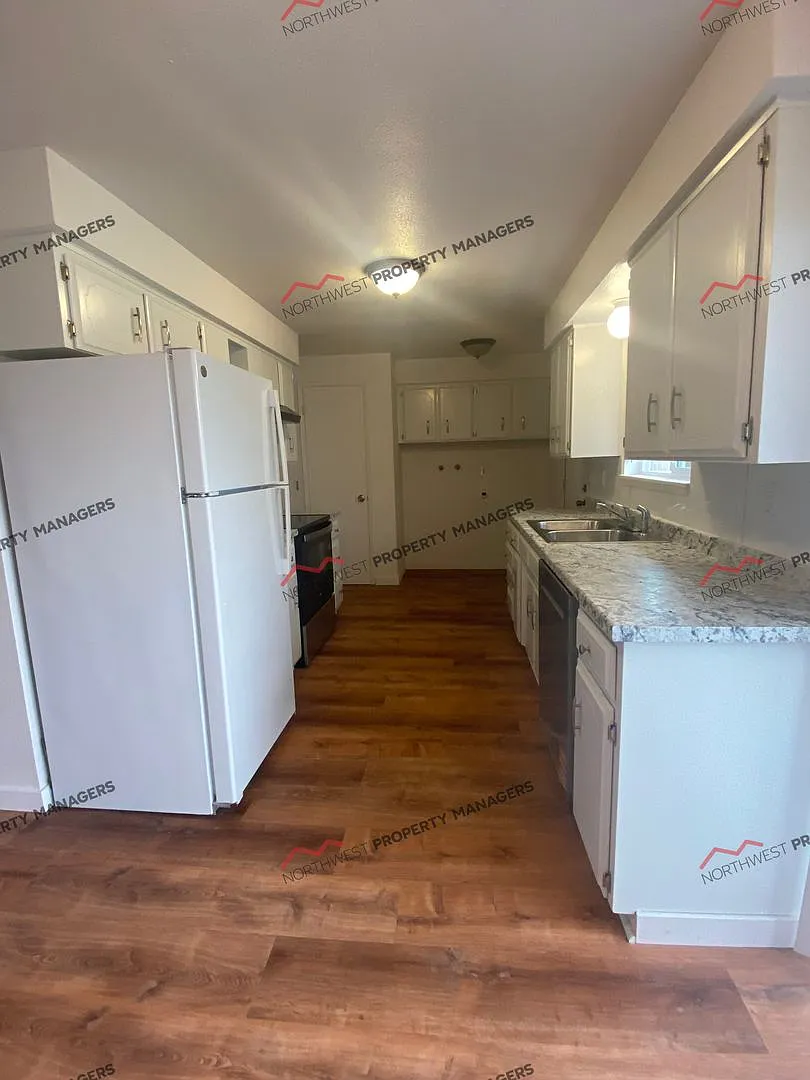 R19B — Photo 3