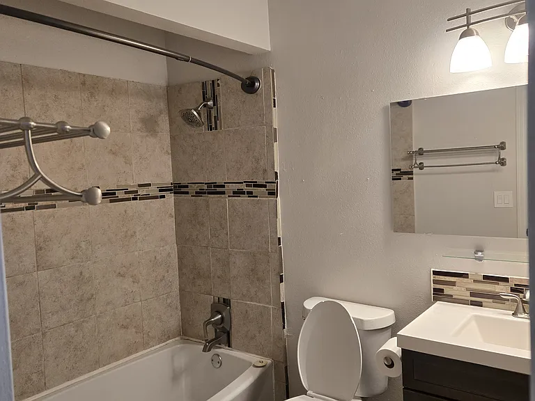 9022 W Stanford Ave — Photo 14
