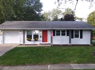 930 Spring Ave, St Charles, IL 60174