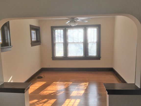 4th image of 7125 Southwest Ave APT 2E