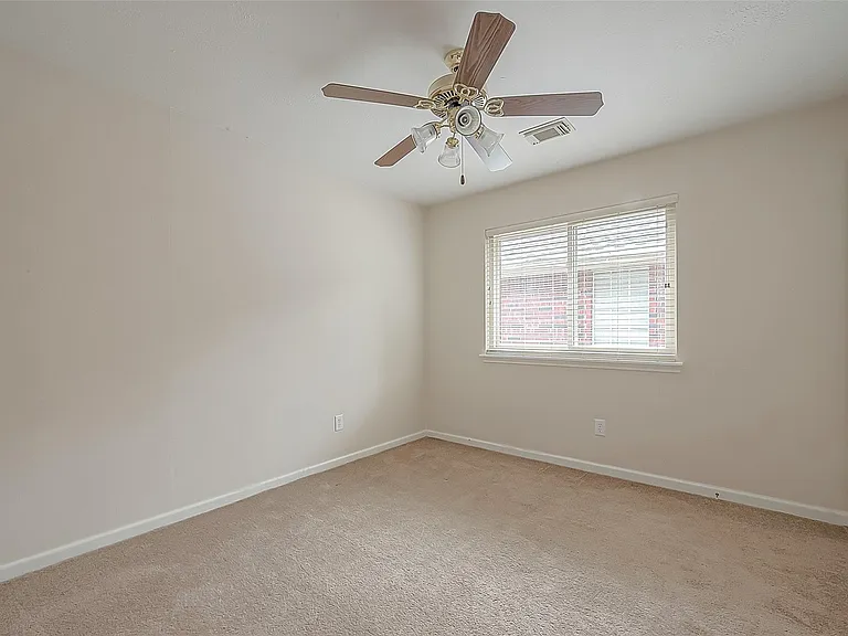 11814 Copperas Creek Dr — Photo 24