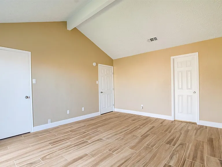 11840 Spring Grove Dr — Photo 16